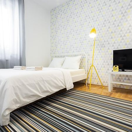 نوفي ساد Giallo Apartment - Free Private Parking المظهر الخارجي الصورة