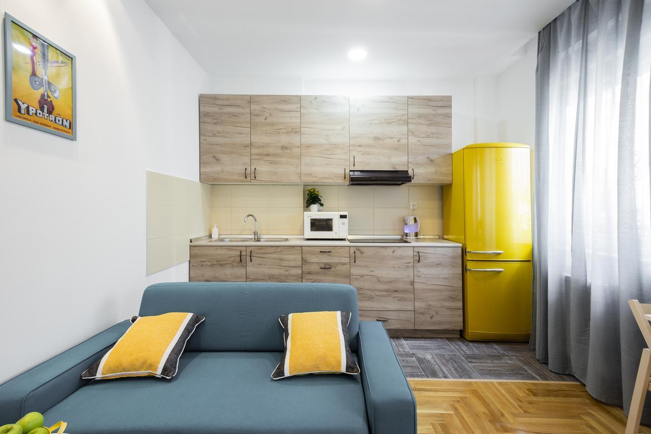 نوفي ساد Giallo Apartment - Free Private Parking المظهر الخارجي الصورة